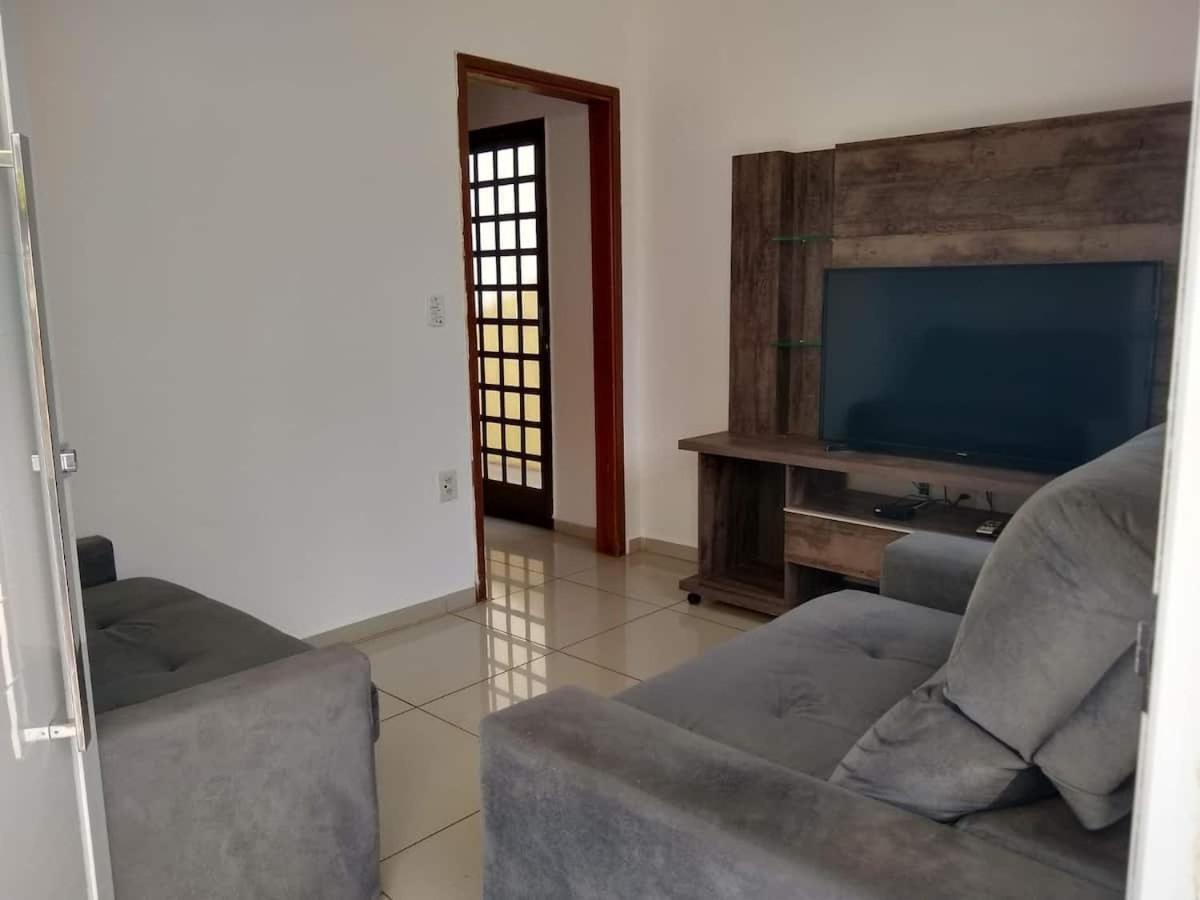 Bela Casa Com Churrasqueira E Estacionamento Villa โอลิมเปีย ภายนอก รูปภาพ